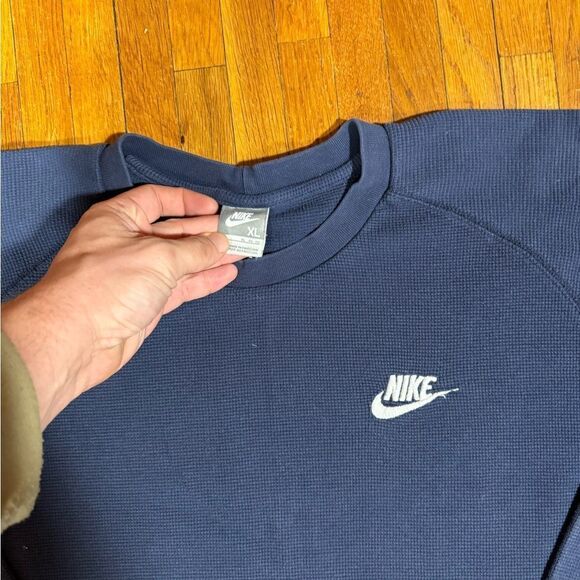 Vintage Nike Long Sleeve Shirt - Picture 3 of 8